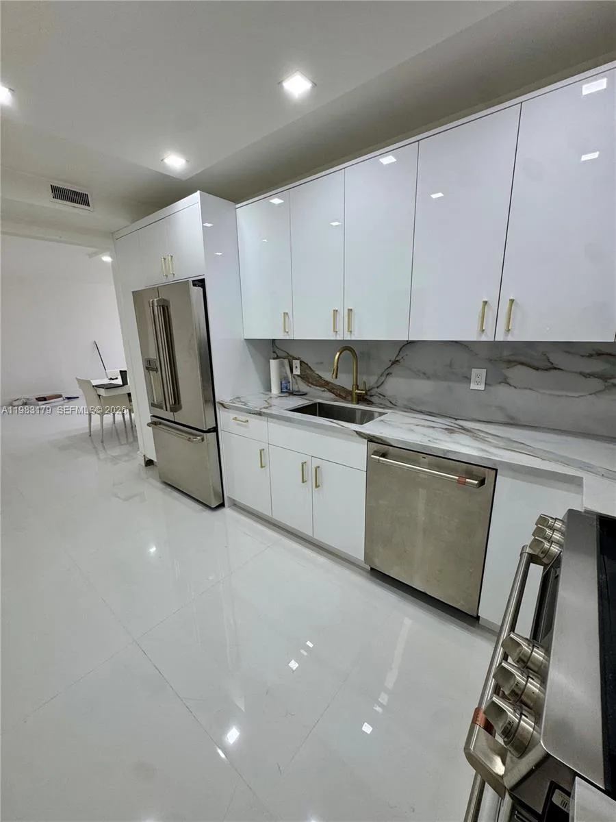 10185 Collins Ave # 606, Bal Harbour, FL 33154 photo 3