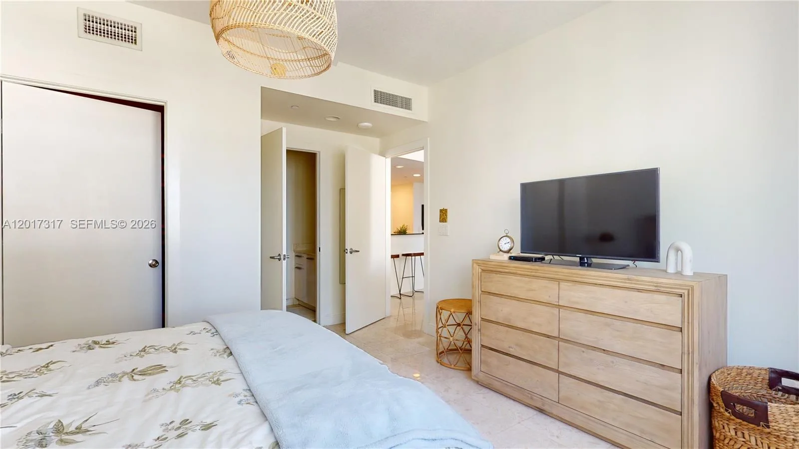 1060 Brickell Ave # 1805, Miami, FL 33131 photo 11