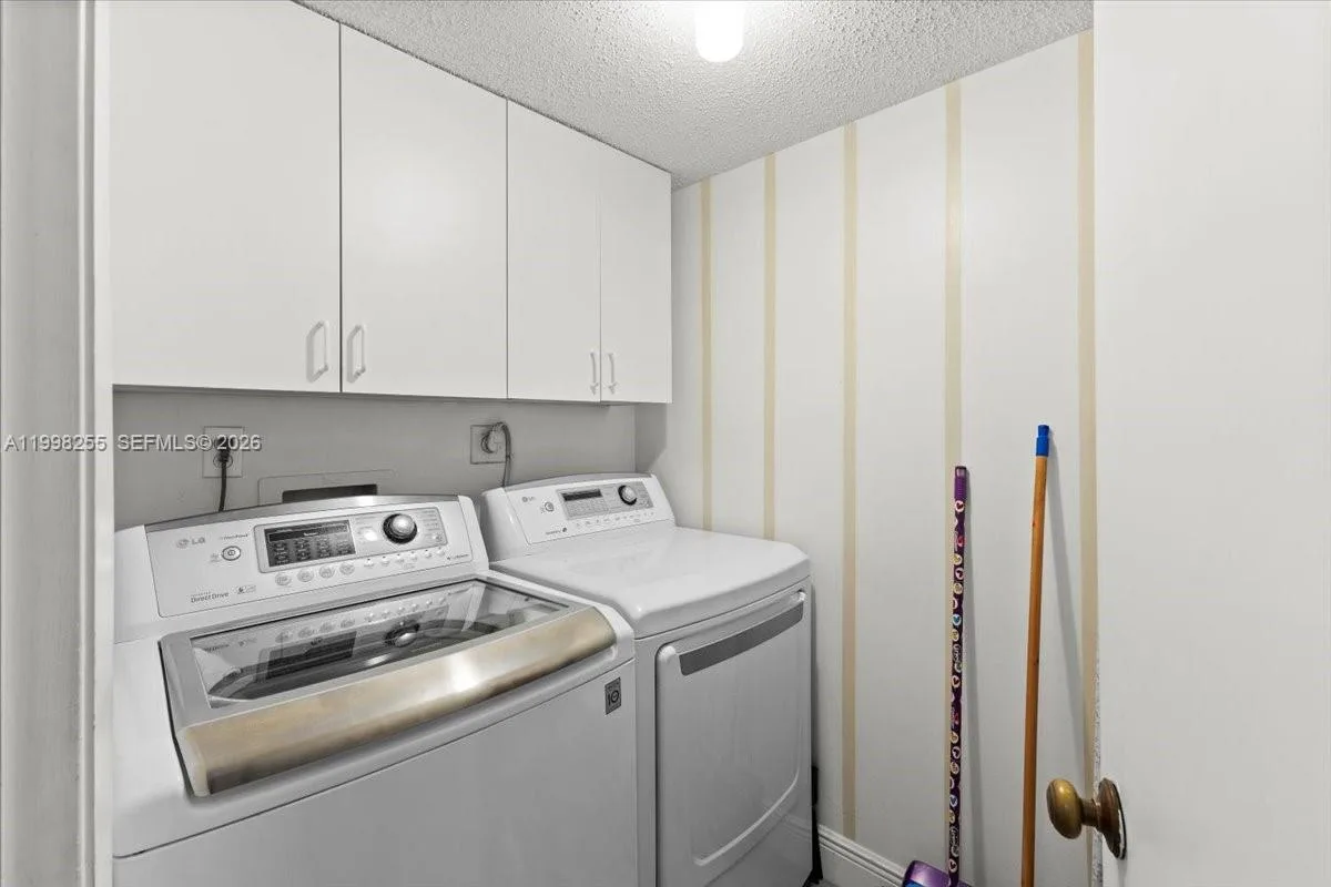 3047 N Oakland Forest Dr # 204, Oakland Park, FL 33309 photo 10