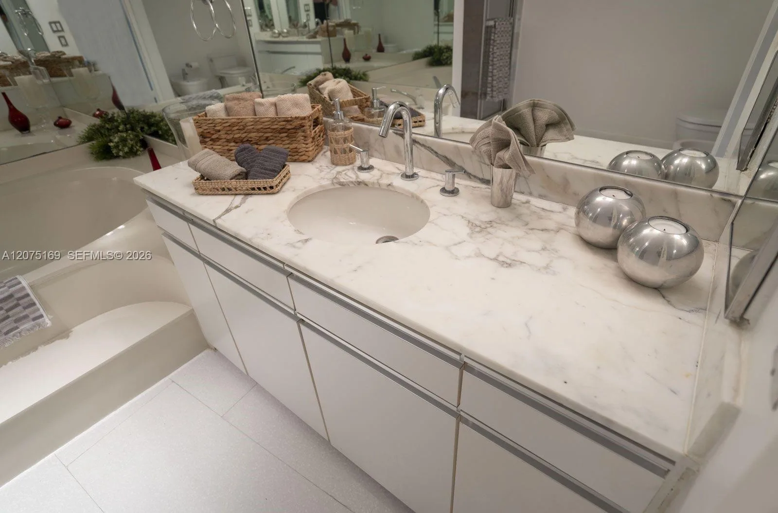 9 Island Ave # 1806, Miami Beach, FL 33139 photo 11