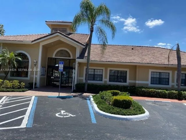 300 W Palm Cir W # 208, Pembroke Pines, FL 33025 photo 12
