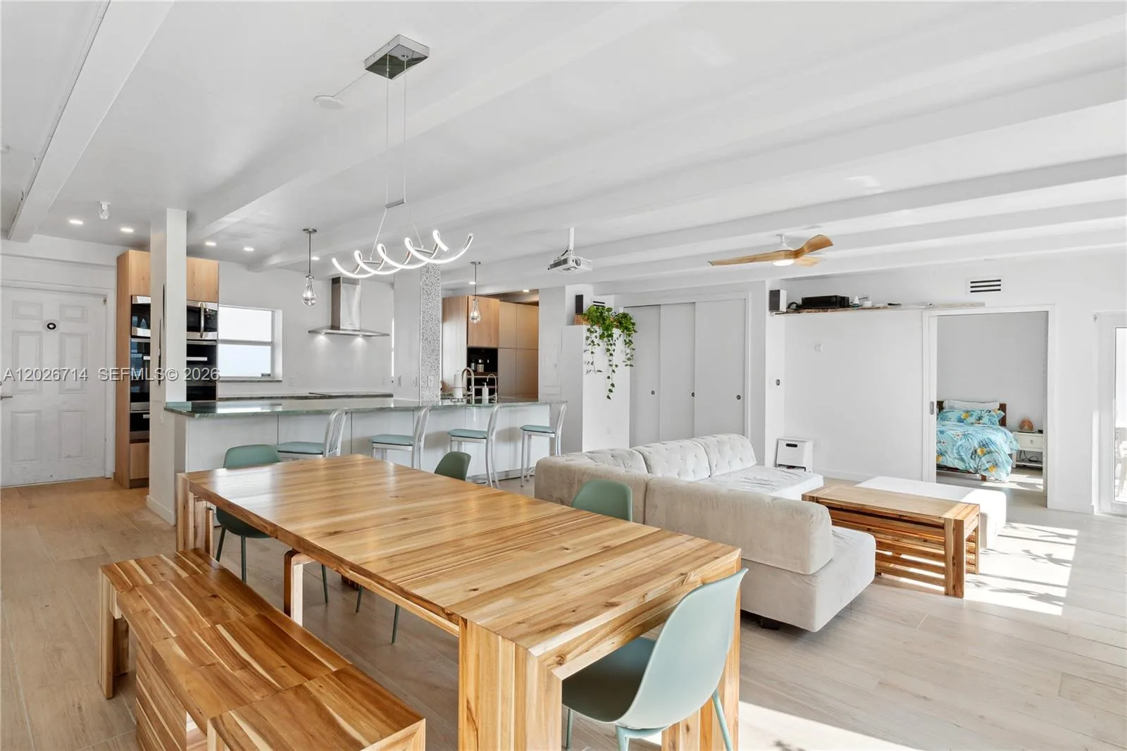 325 Ocean Dr # 502, Miami Beach, FL 33139