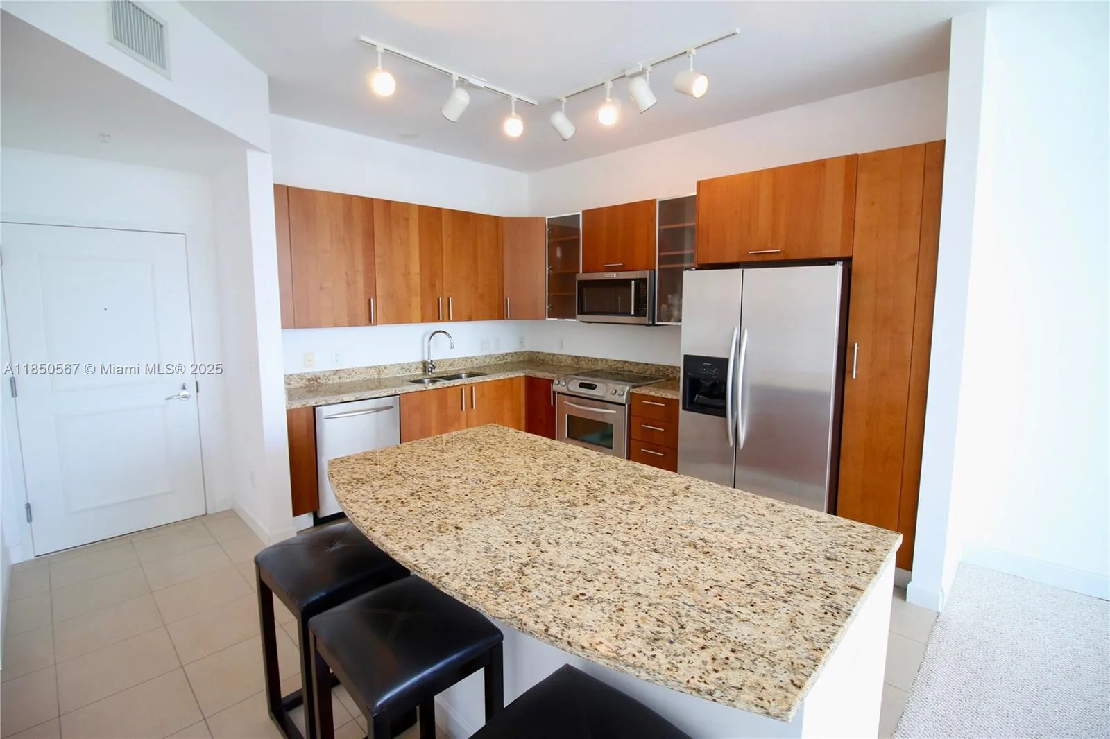 1945 S Ocean Dr # 707, Hallandale Beach, FL 33009 photo 7