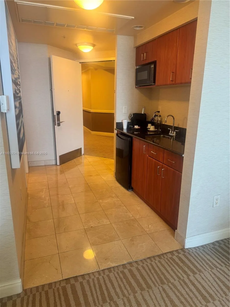 18001 Collins Ave # 918, Sunny Isles Beach, FL 33160 photo 2