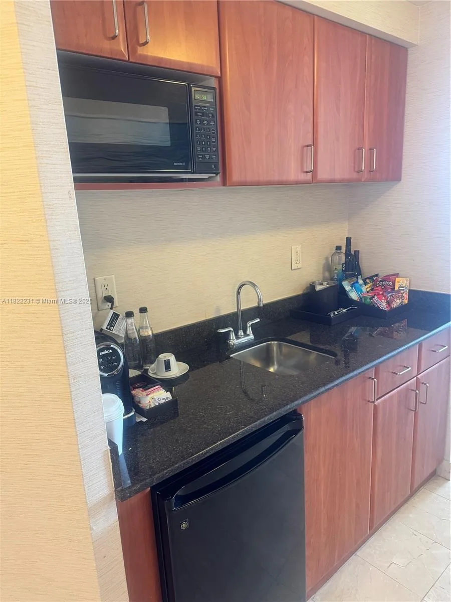 18001 Collins Ave # 918, Sunny Isles Beach, FL 33160 photo 3