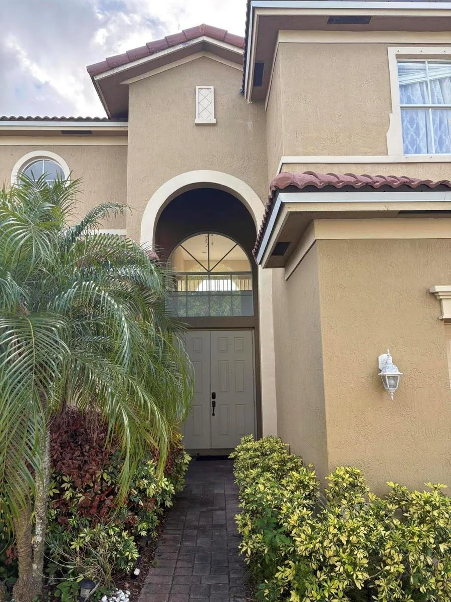 5719 Place Lake Drive, Fort Pierce, FL 34951 photo 4