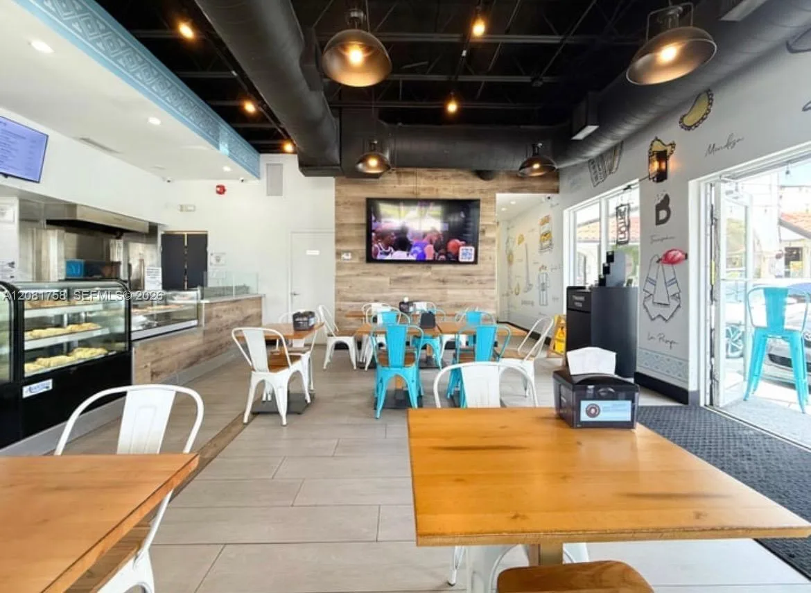 2915 E Las Olas Blvd, Fort Lauderdale, FL 33316