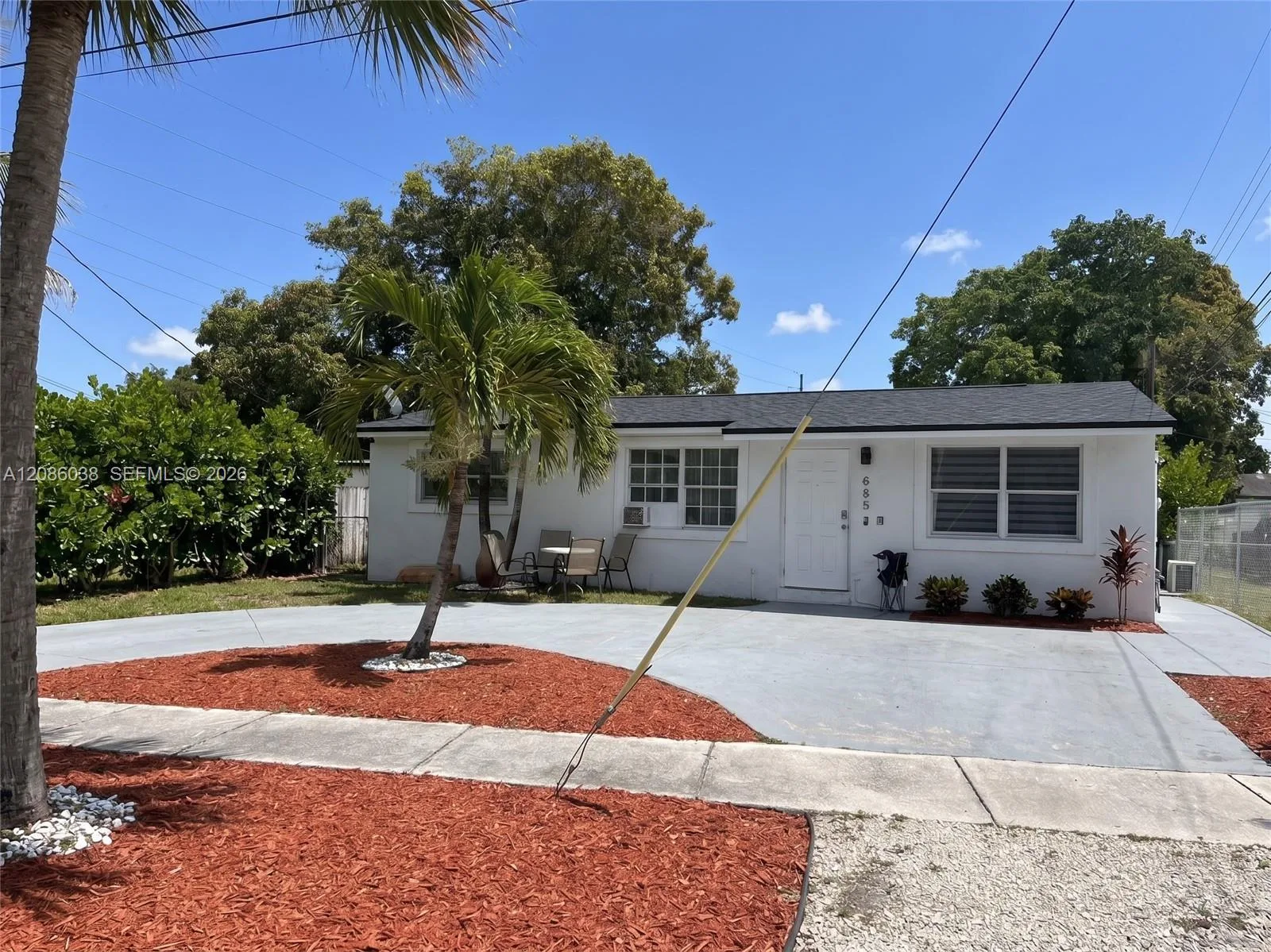 685 SW 7th Ter # 2, Dania Beach, FL 33004