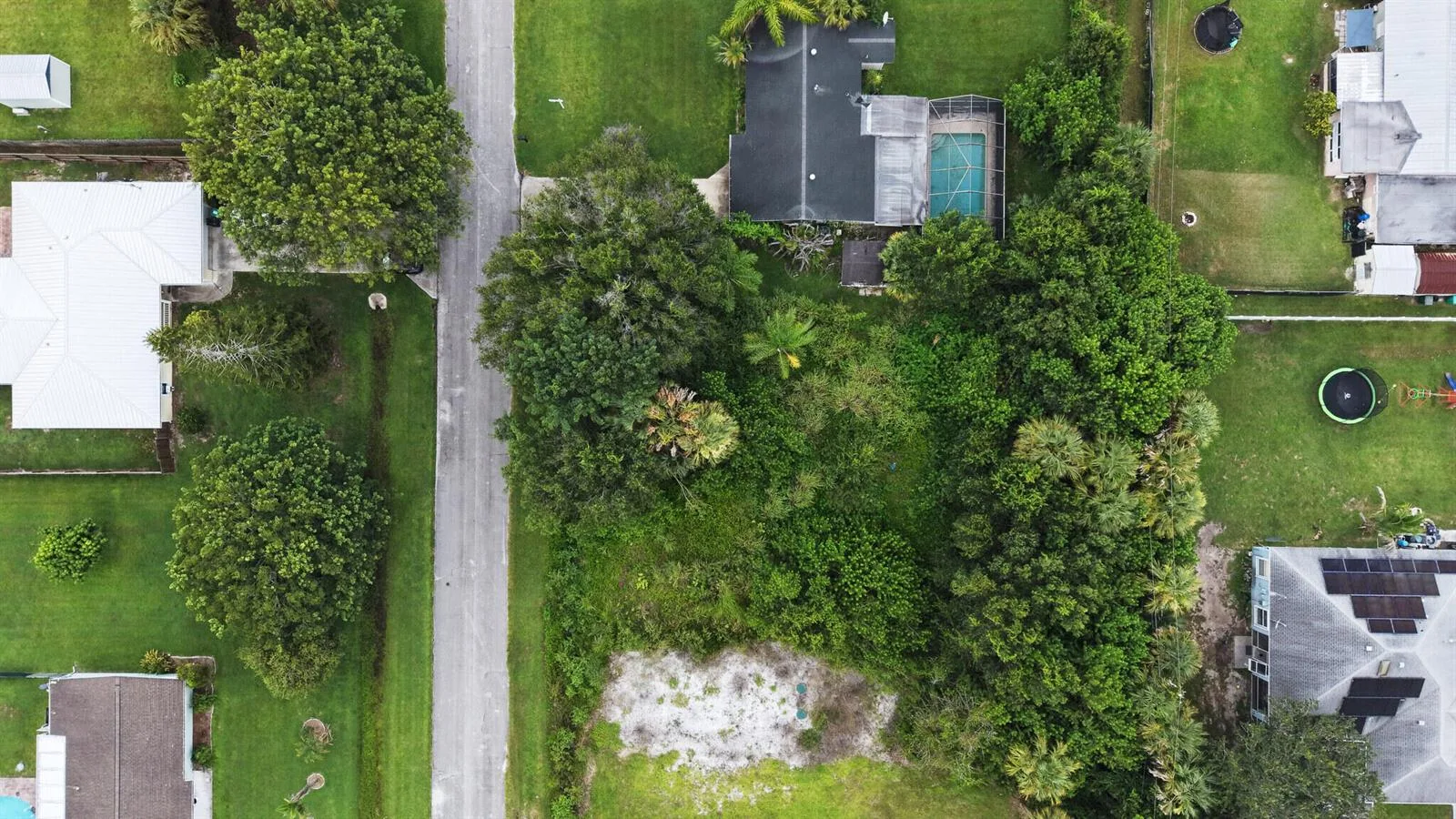 8001 Lockwood Drive, Fort Pierce, FL 34951 photo 2