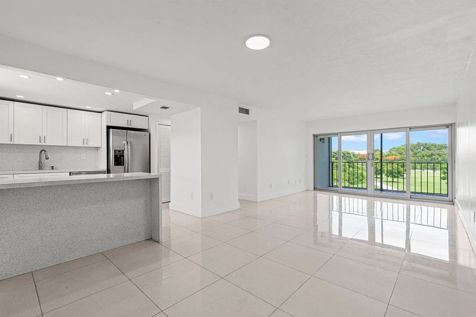 9170 Fontainebleau Boulevard # 301, Miami, FL 33172