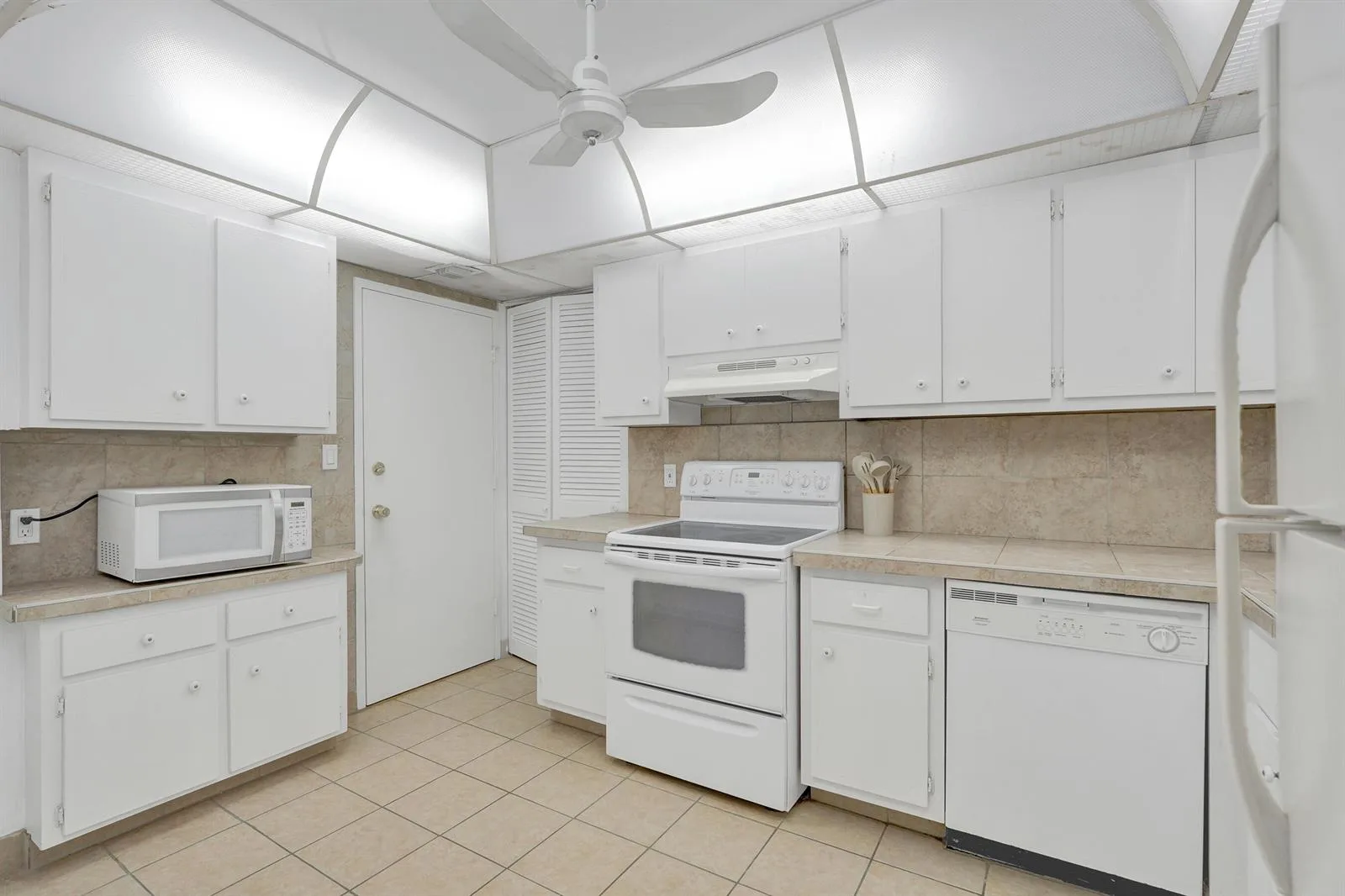 405 N Ocean Boulevard # 305, Pompano Beach, FL 33062 photo 10