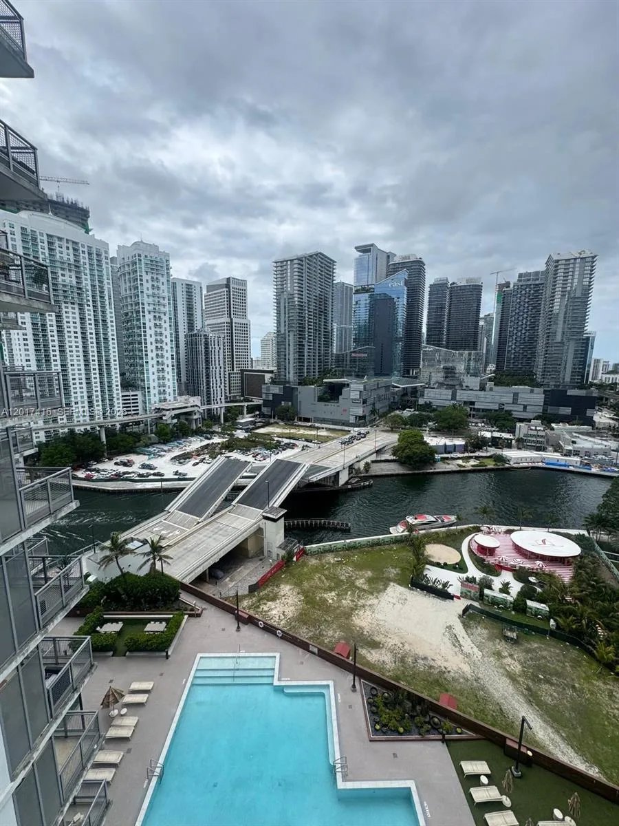 350 S Miami Ave # 2010, Miami, FL 33130