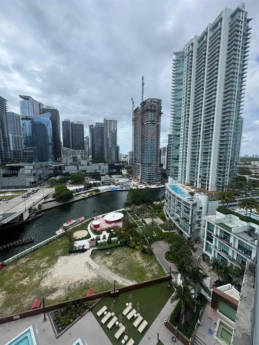 350 S Miami Ave # 2010, Miami, FL 33130 photo 2