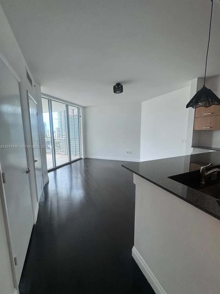 350 S Miami Ave # 2010, Miami, FL 33130 photo 5