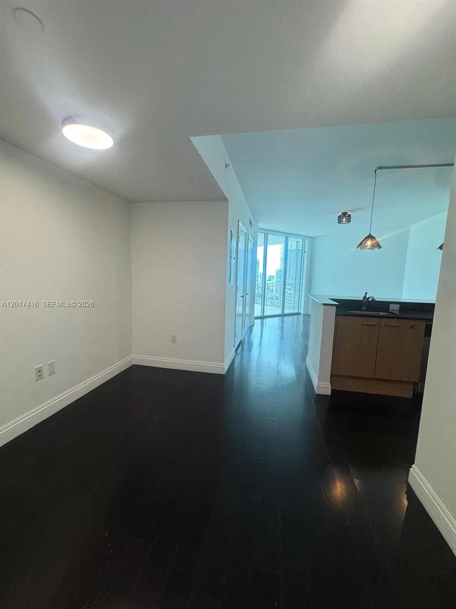 350 S Miami Ave # 2010, Miami, FL 33130 photo 6