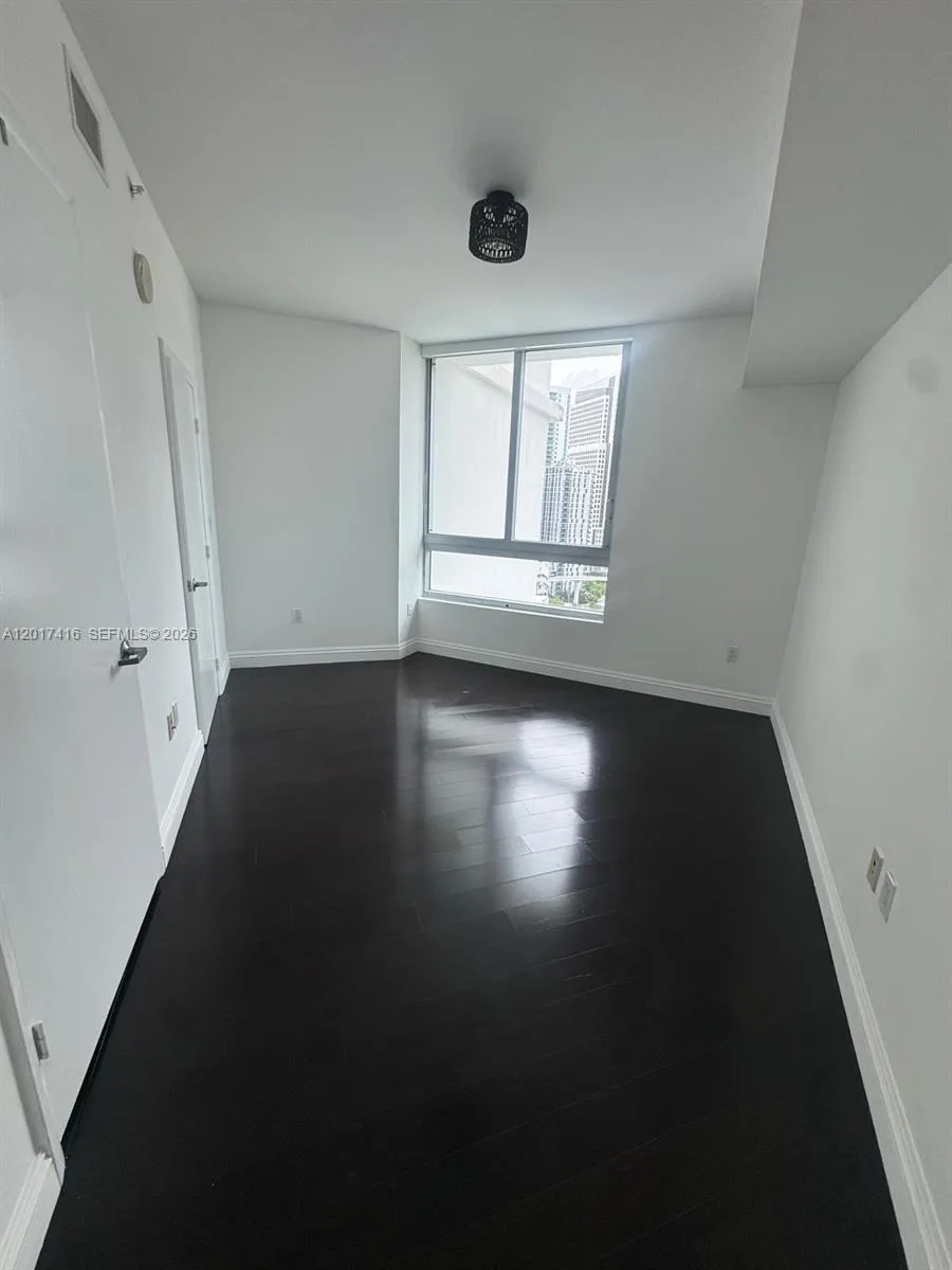 350 S Miami Ave # 2010, Miami, FL 33130 photo 8