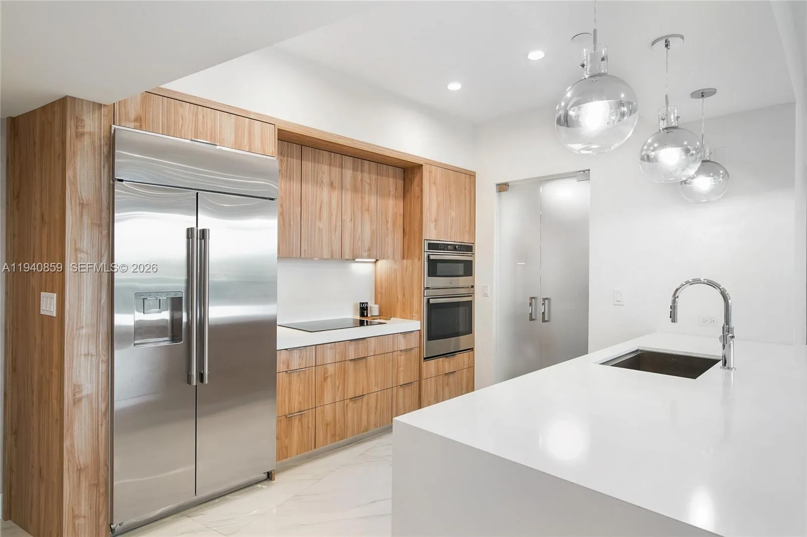 400 Alton Rd # 409, Miami Beach, FL 33139 photo 2