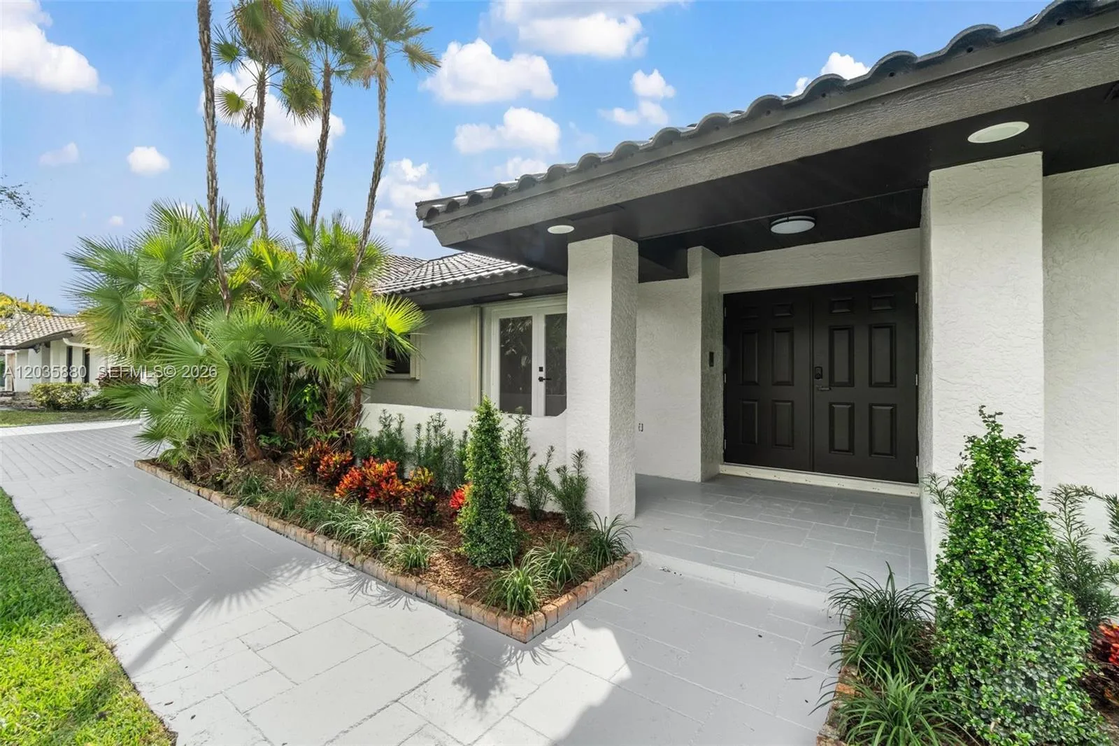 5254 NW 94th Doral Pl, Doral, FL 33178