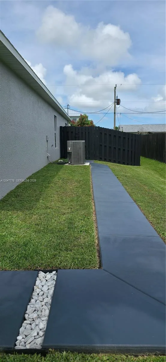 2037 SW Aquarius Ln, Port St. Lucie, FL 34984 photo 5