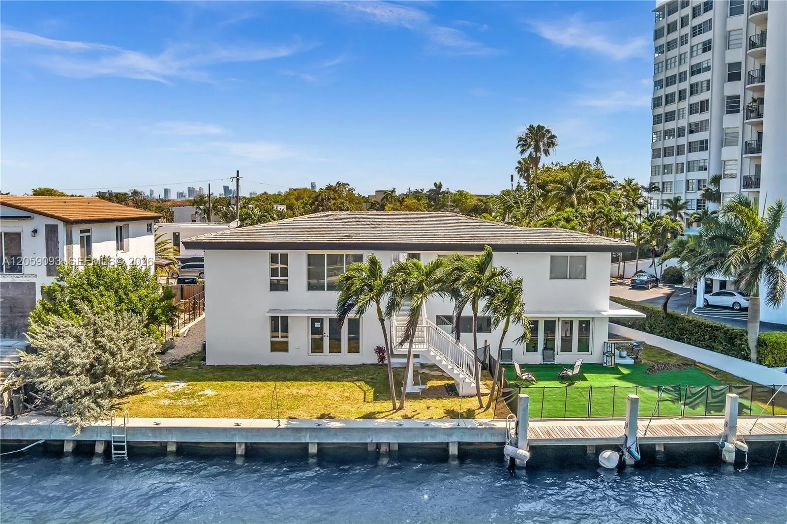 11900 N Bayshore Dr # 206, North Miami, FL 33181