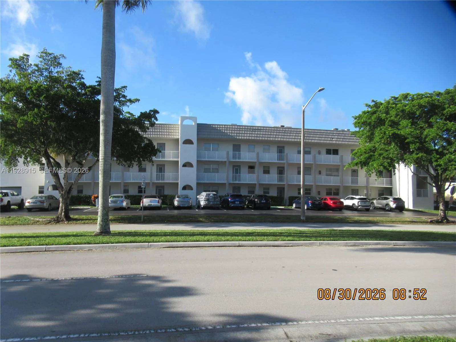 8285 Sunrise Lakes Blvd # 208, Sunrise, FL 33322