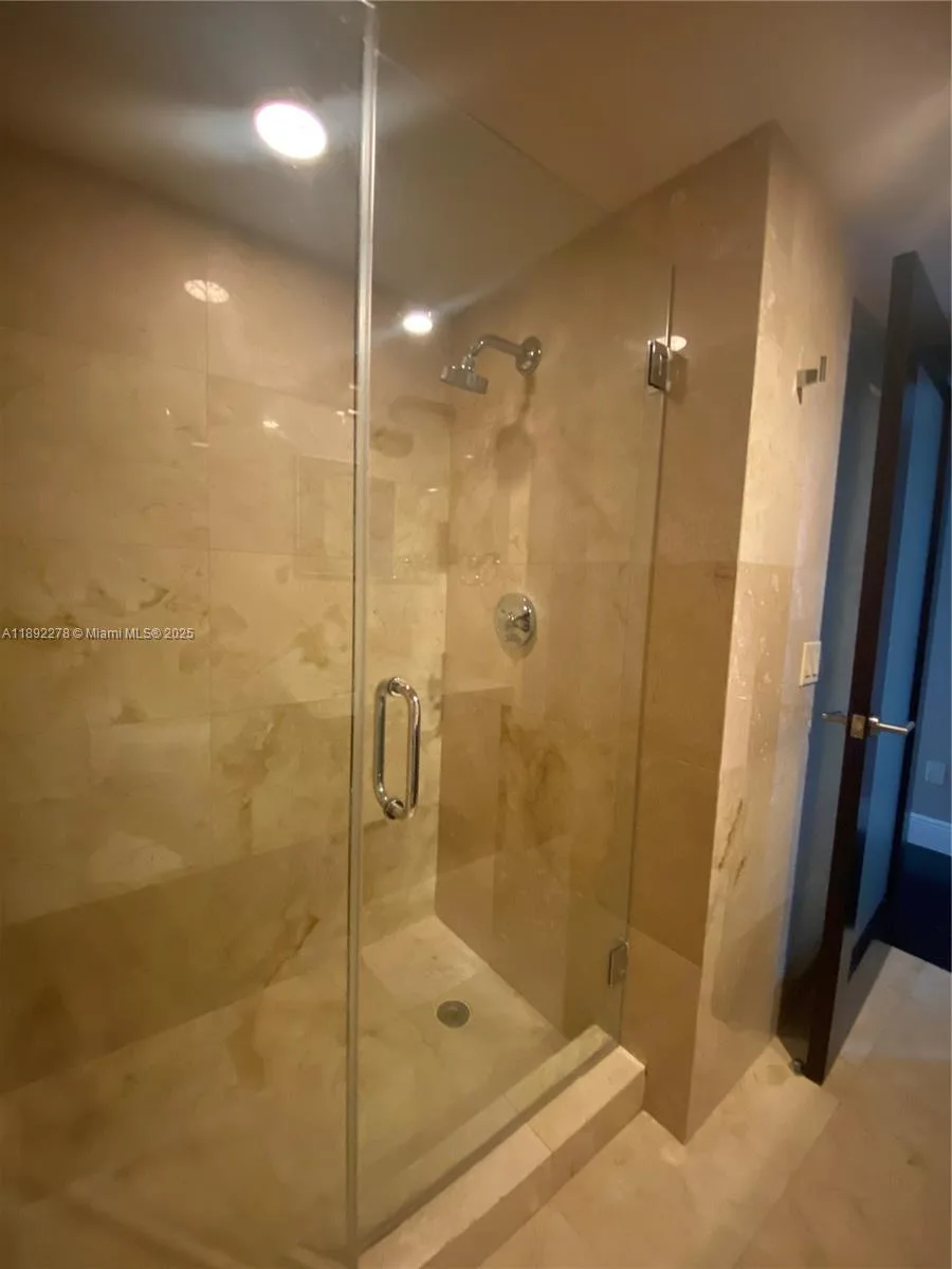 185 SW 7 ST # 2312, Miami, FL 33130 photo 11