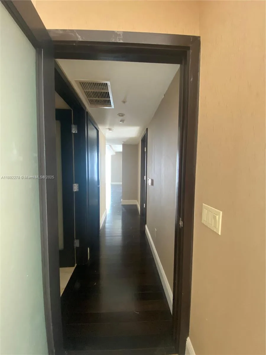 185 SW 7 ST # 2312, Miami, FL 33130 photo 13
