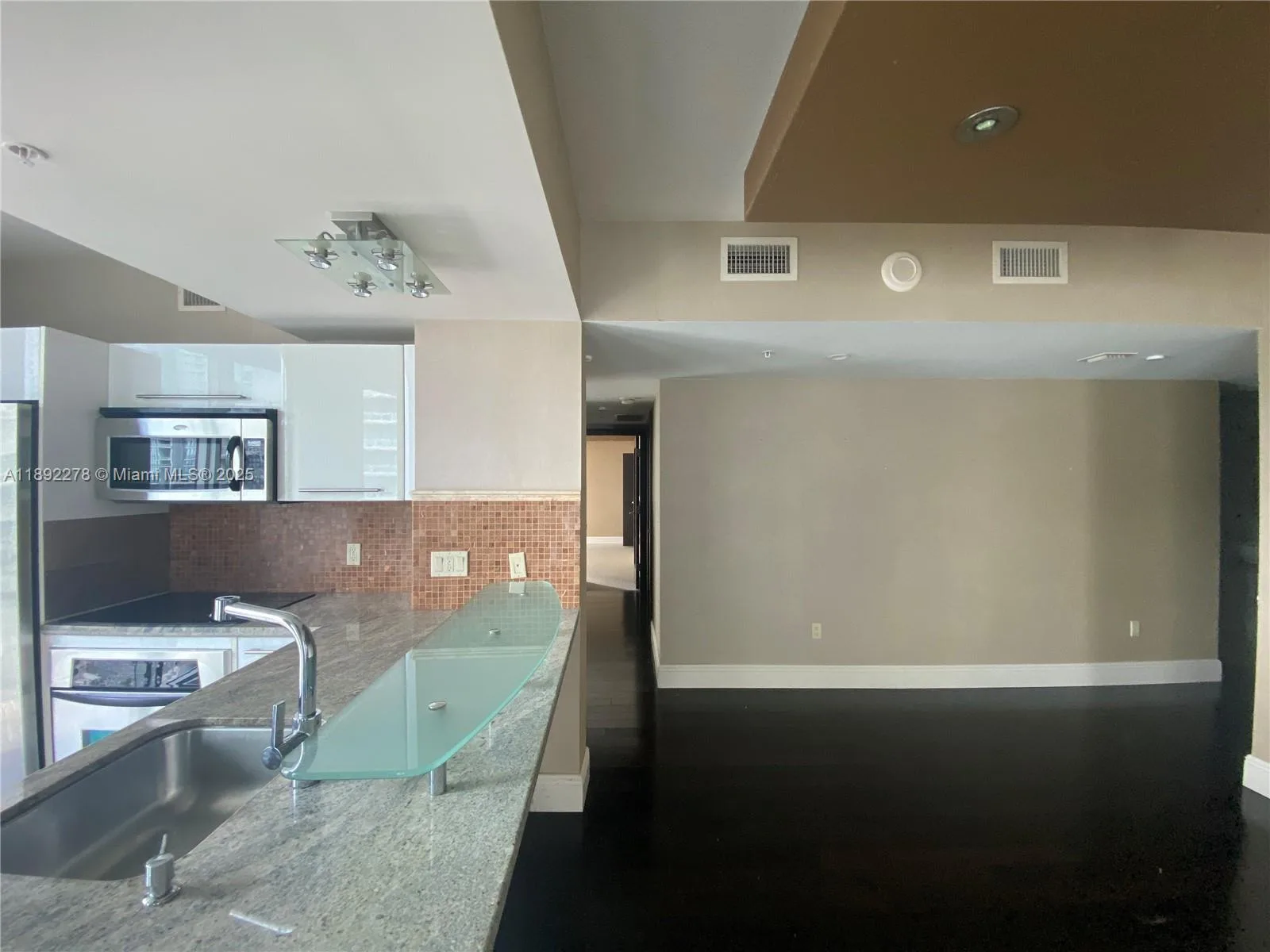 185 SW 7 ST # 2312, Miami, FL 33130 photo 6