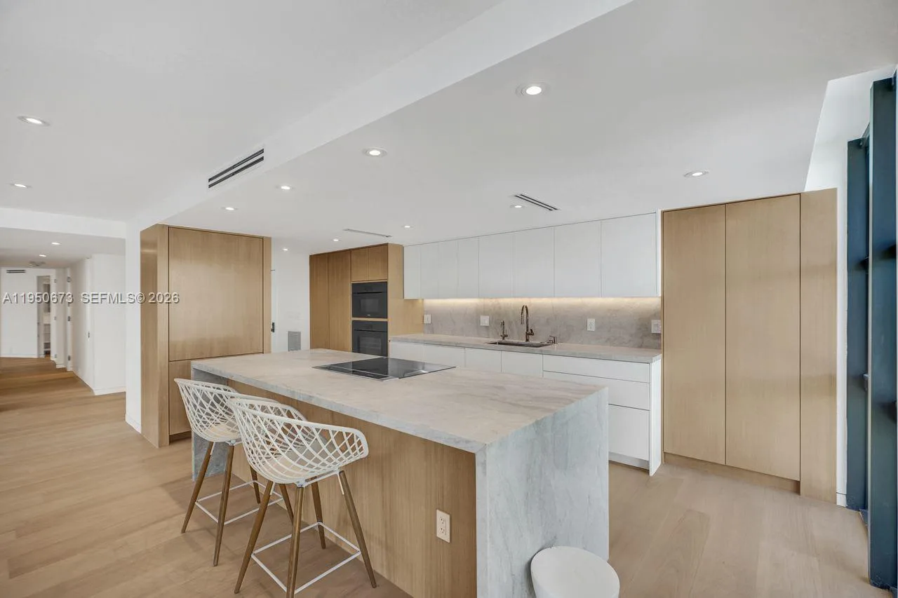 1111 Crandon Blvd # A808, Key Biscayne, FL 33149 photo 6