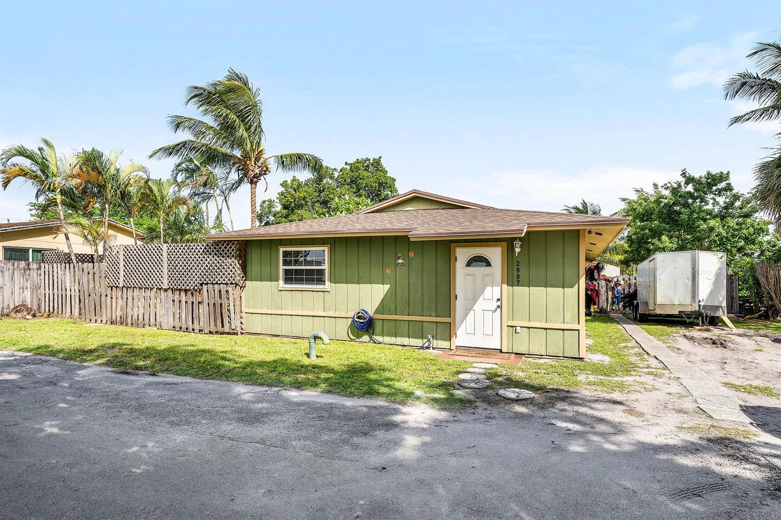 2907 Apalachee Road, Palm Springs, FL 33406 photo 2