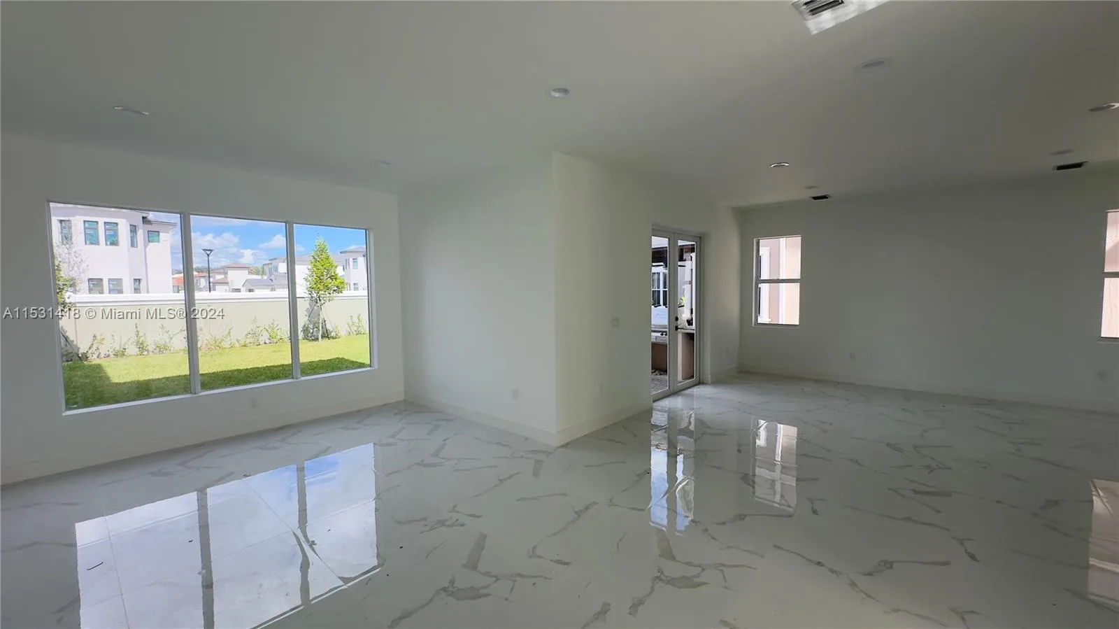3523 Forest View Cir, Dania Beach, FL 33312 photo 8