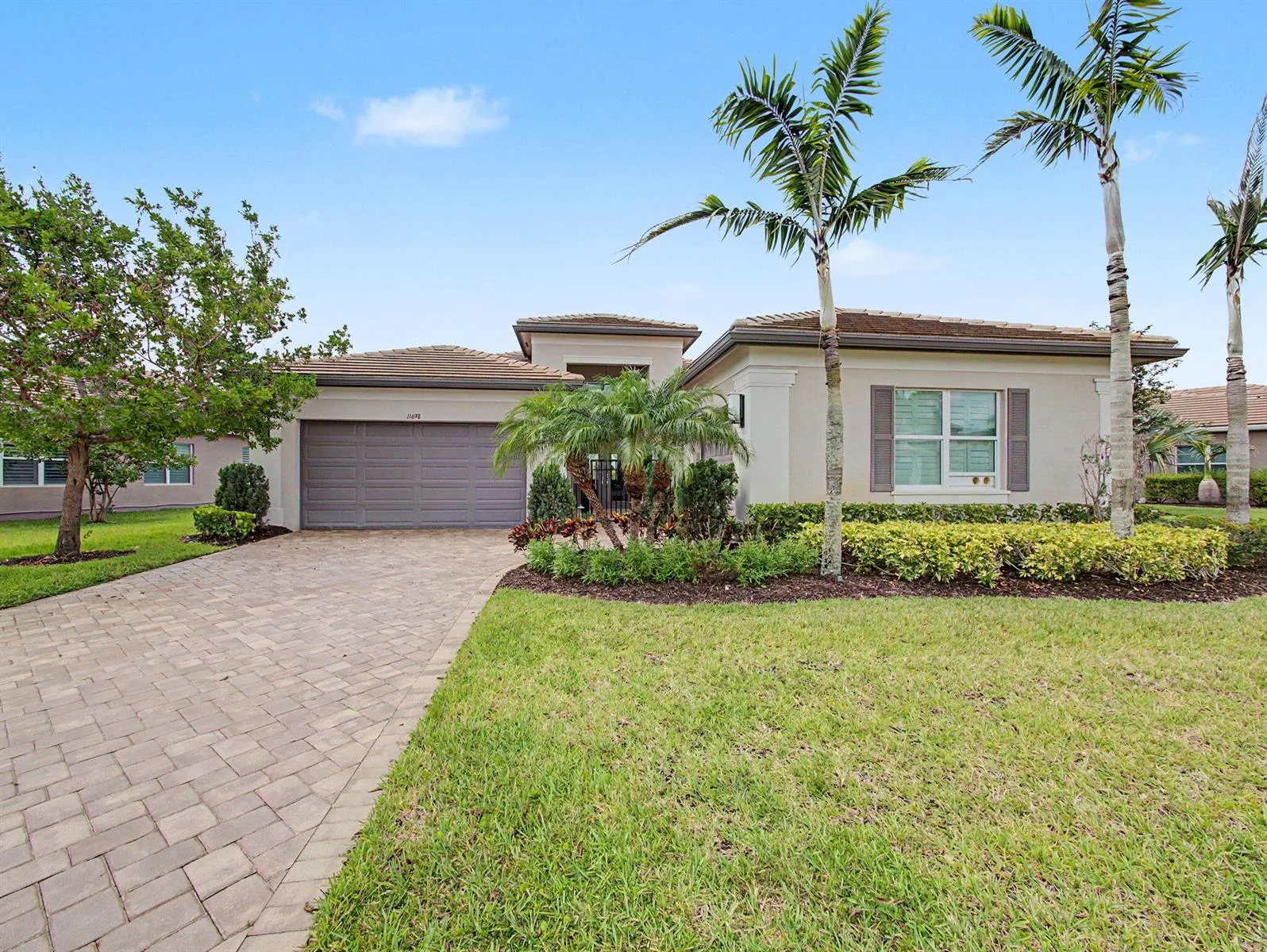 11698 SW Coronado Springs Drive, Port St. Lucie, FL 34987 photo 2