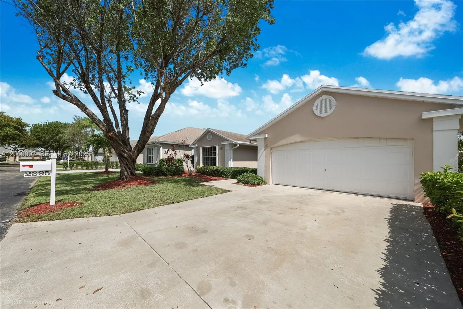 2395 SE 7th Pl, Homestead, FL 33033 photo 2