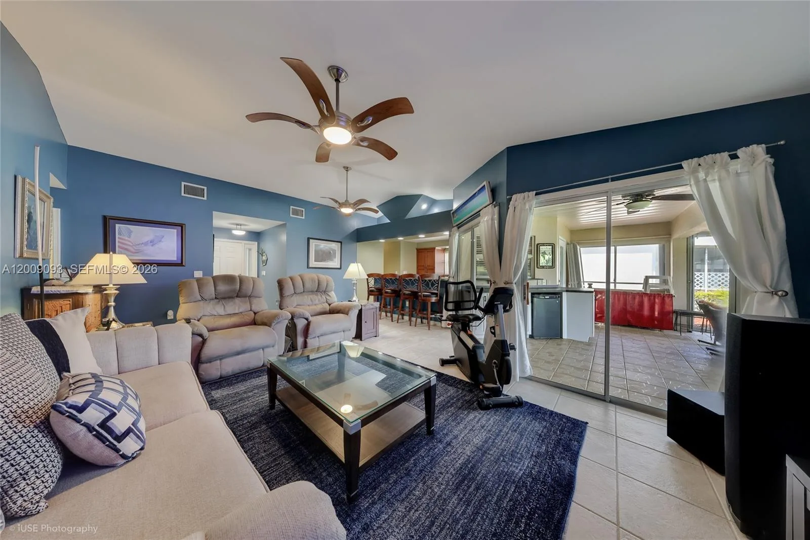 2395 SE 7th Pl, Homestead, FL 33033 photo 3