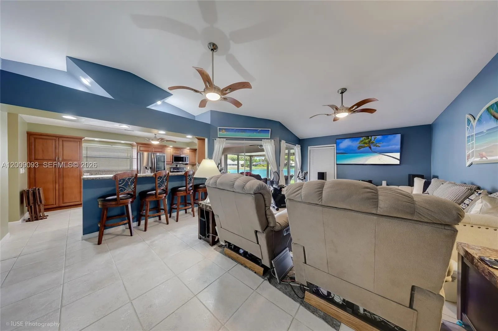 2395 SE 7th Pl, Homestead, FL 33033 photo 5