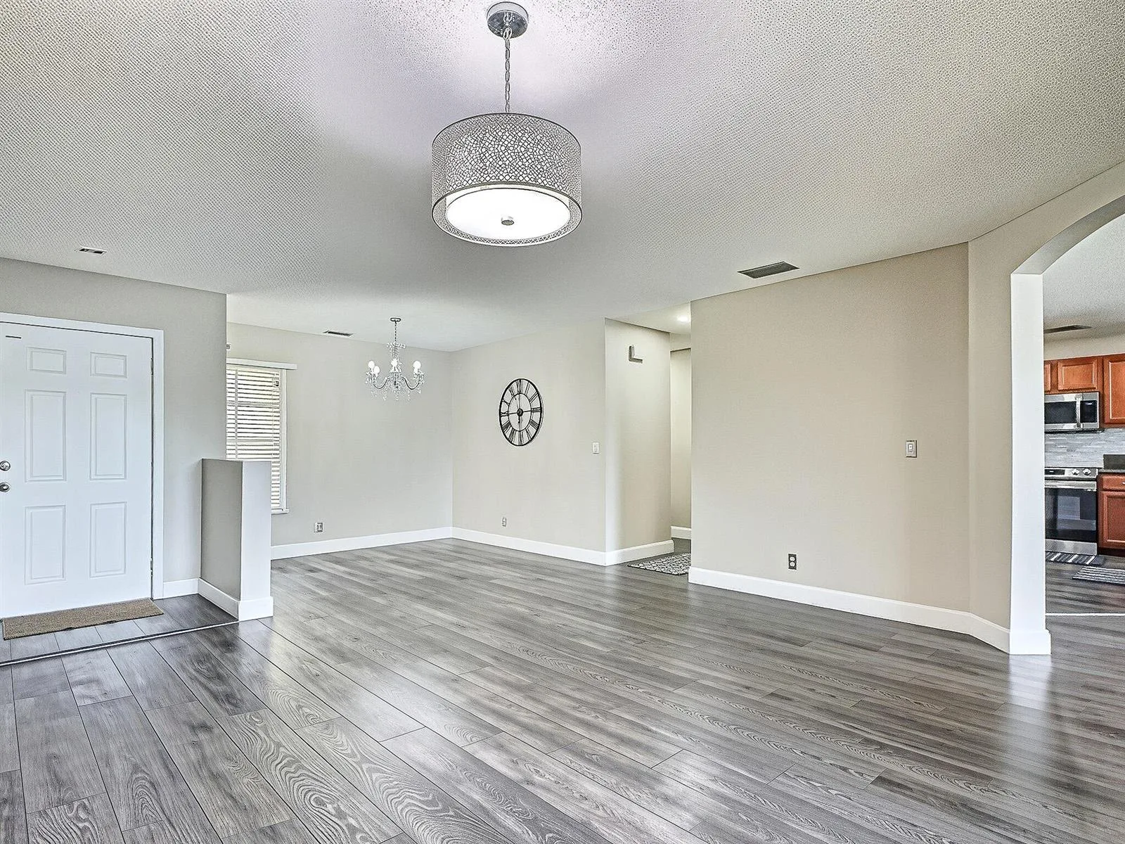 6427 Adriatic Way, West Palm Beach, FL 33413 photo 2