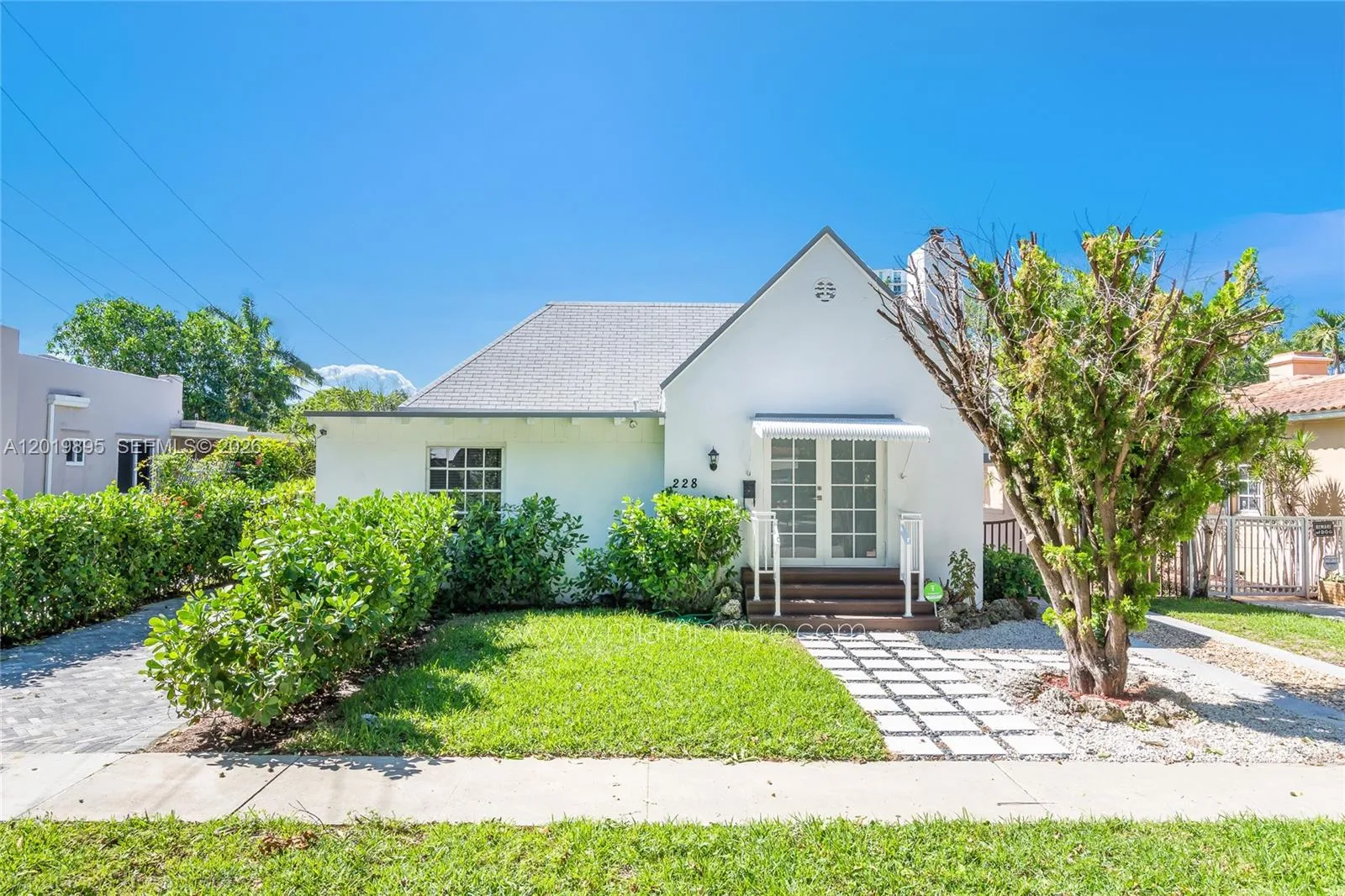228 SW 23rd Rd # FRONT, Miami, FL 33129