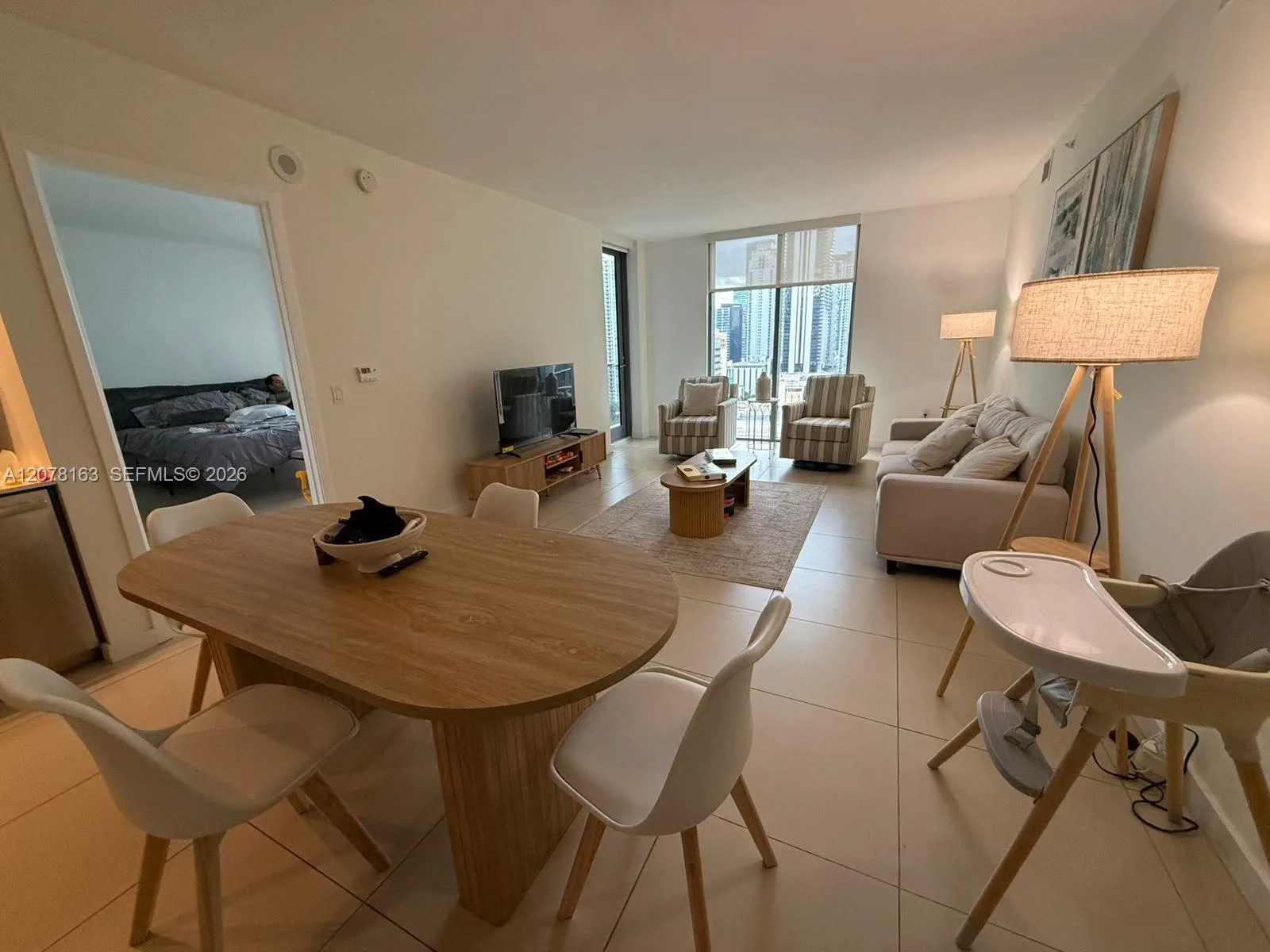 31 SE 6th St # 2407, Miami, FL 33131 photo 3