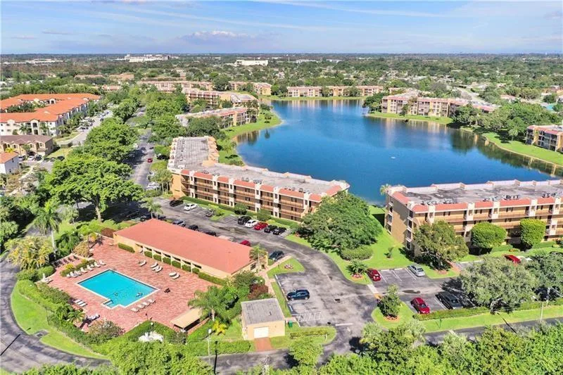6114 Coral Lake Drive, Margate, FL 33063