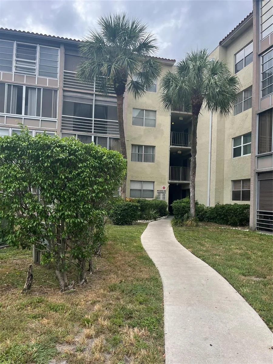 1800 sw 81 Ave N 81 Ave Lauderdale Avenue # 1418, North Lauderdale, FL 33068