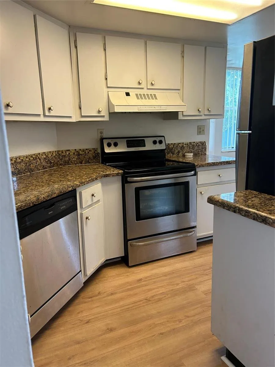 2823 N COURSE Drive # 201, Pompano Beach, FL 33069 photo 6