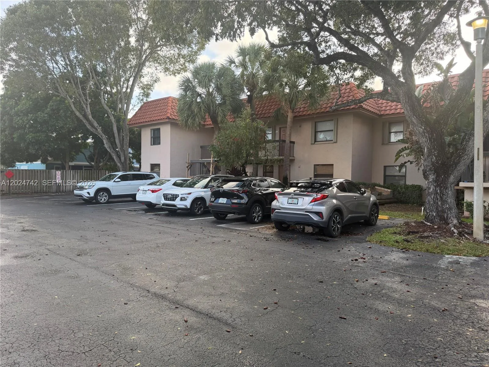 15718 E Waterside Cir # 102, Sunrise, FL 33326
