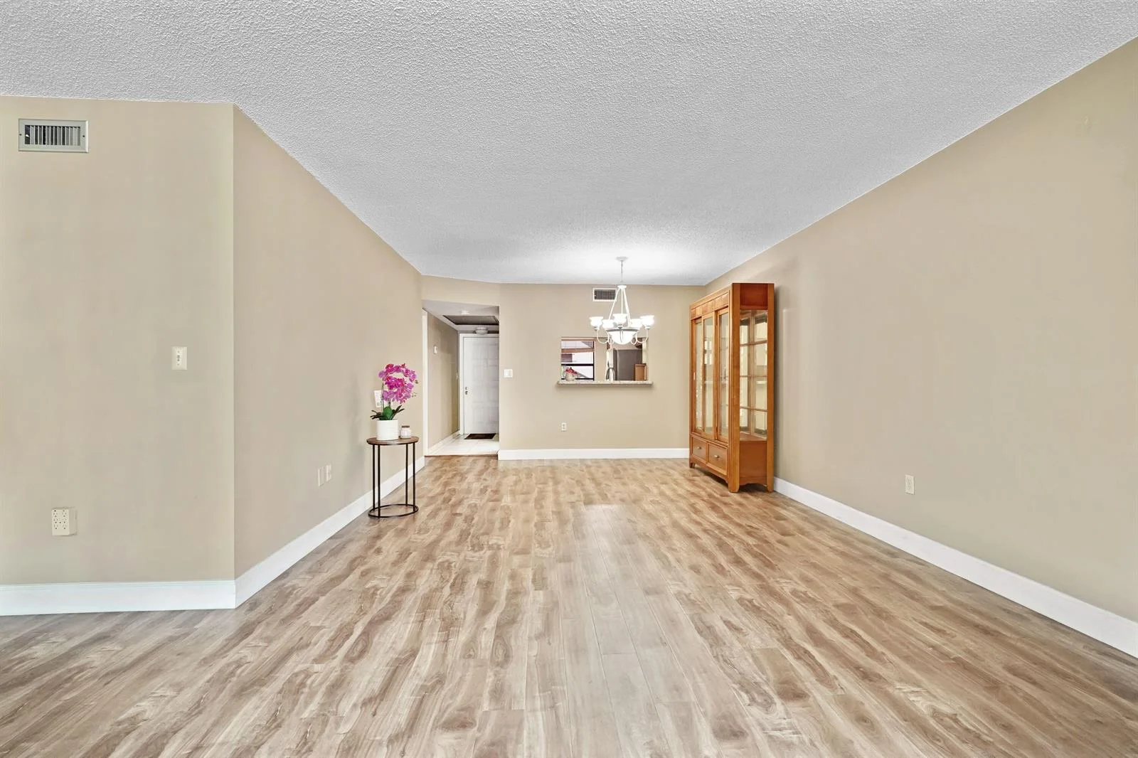901 Colony Point Circle # 207, Pembroke Pines, FL 33026 photo 11