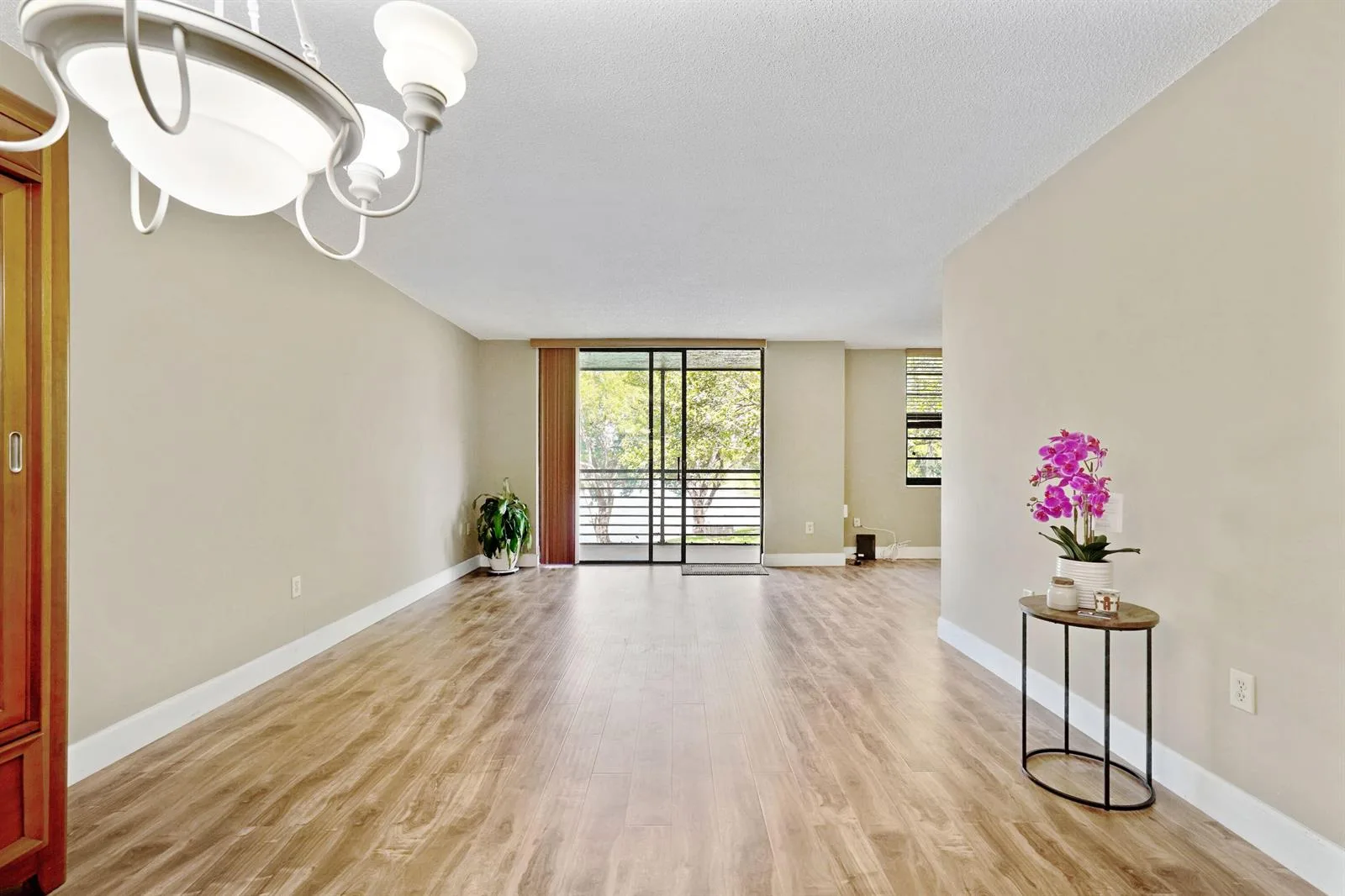 901 Colony Point Circle # 207, Pembroke Pines, FL 33026 photo 9