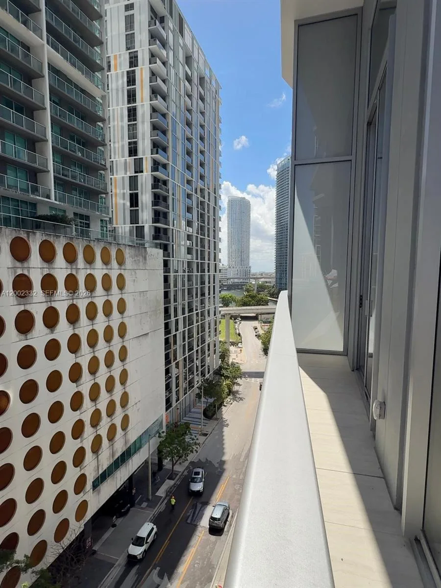 77 SE 5th street # 1010, Miami, FL 33131