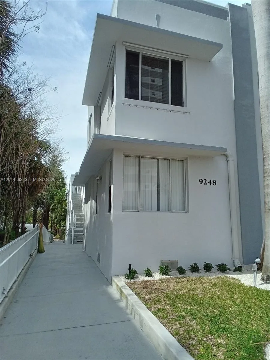 9248 Collins Ave # 205, Surfside, FL 33154
