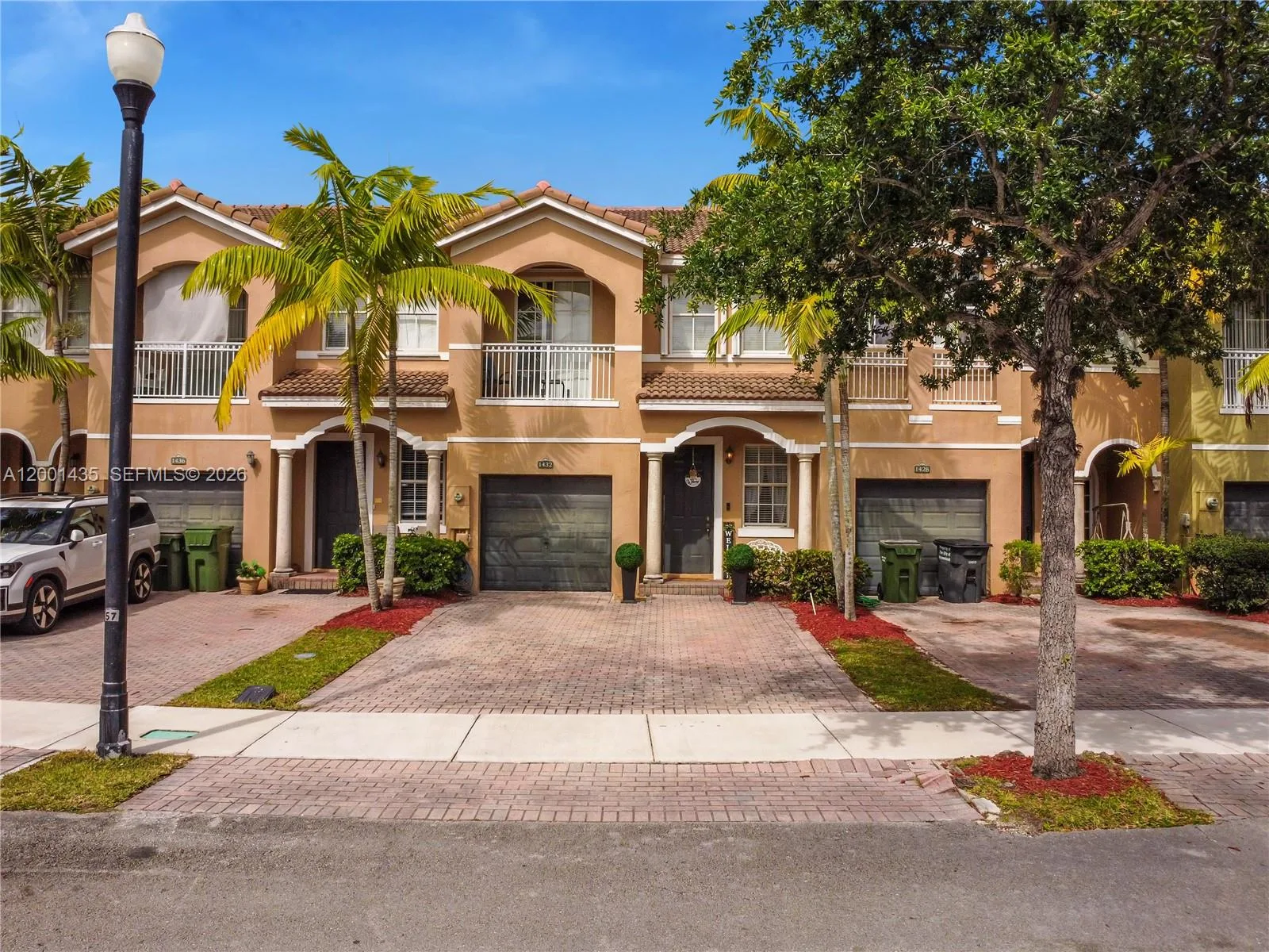 1432 SE 25th Ave, Homestead, FL 33035 photo 2