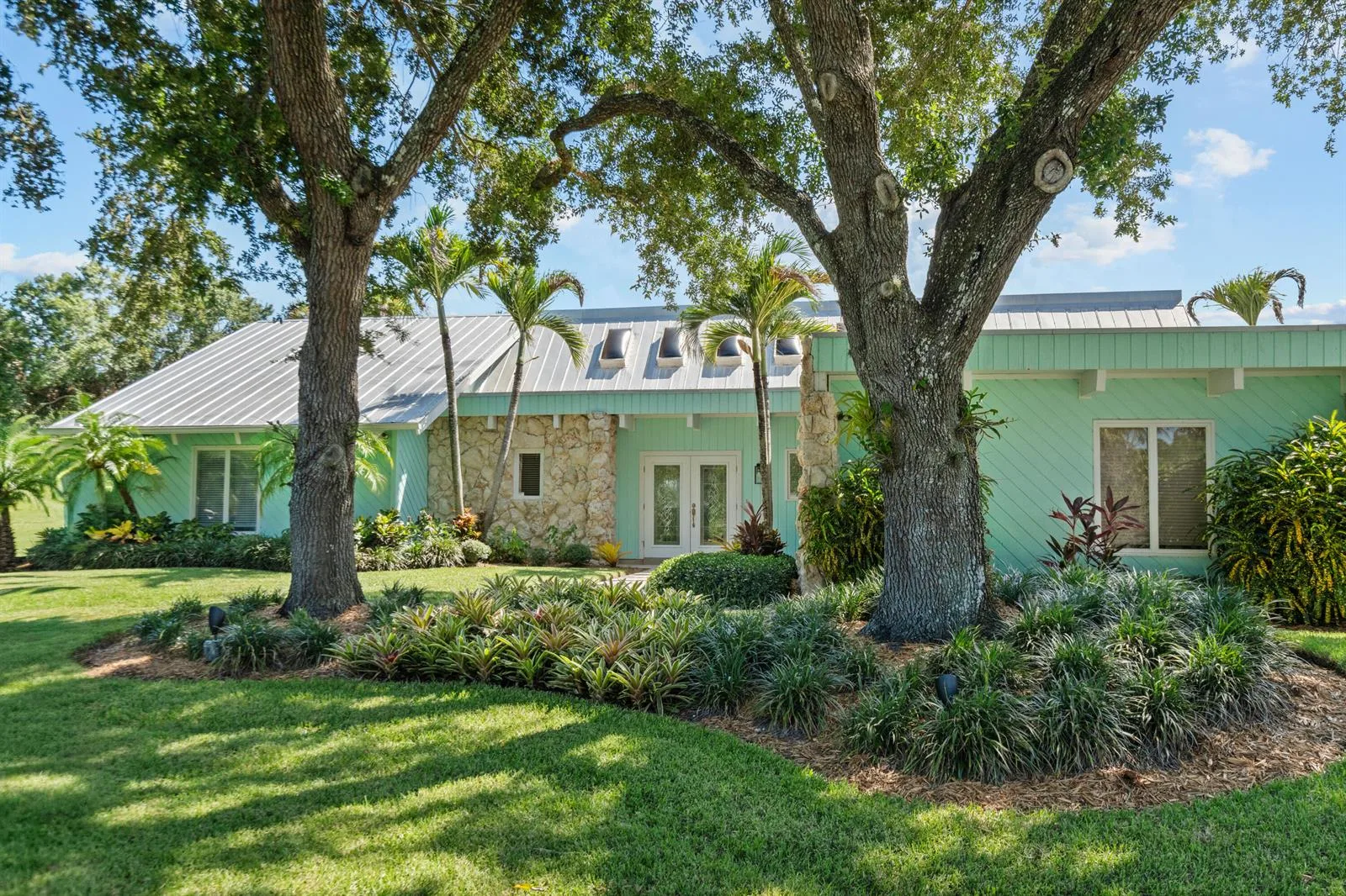 220 SW WILLOW LAKE Trail, Stuart, FL 34997 photo 4