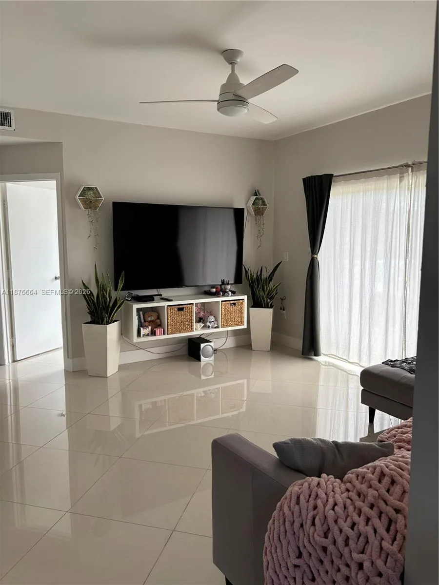 1851 NW 96th Ter # 6B, Pembroke Pines, FL 33024 photo 2