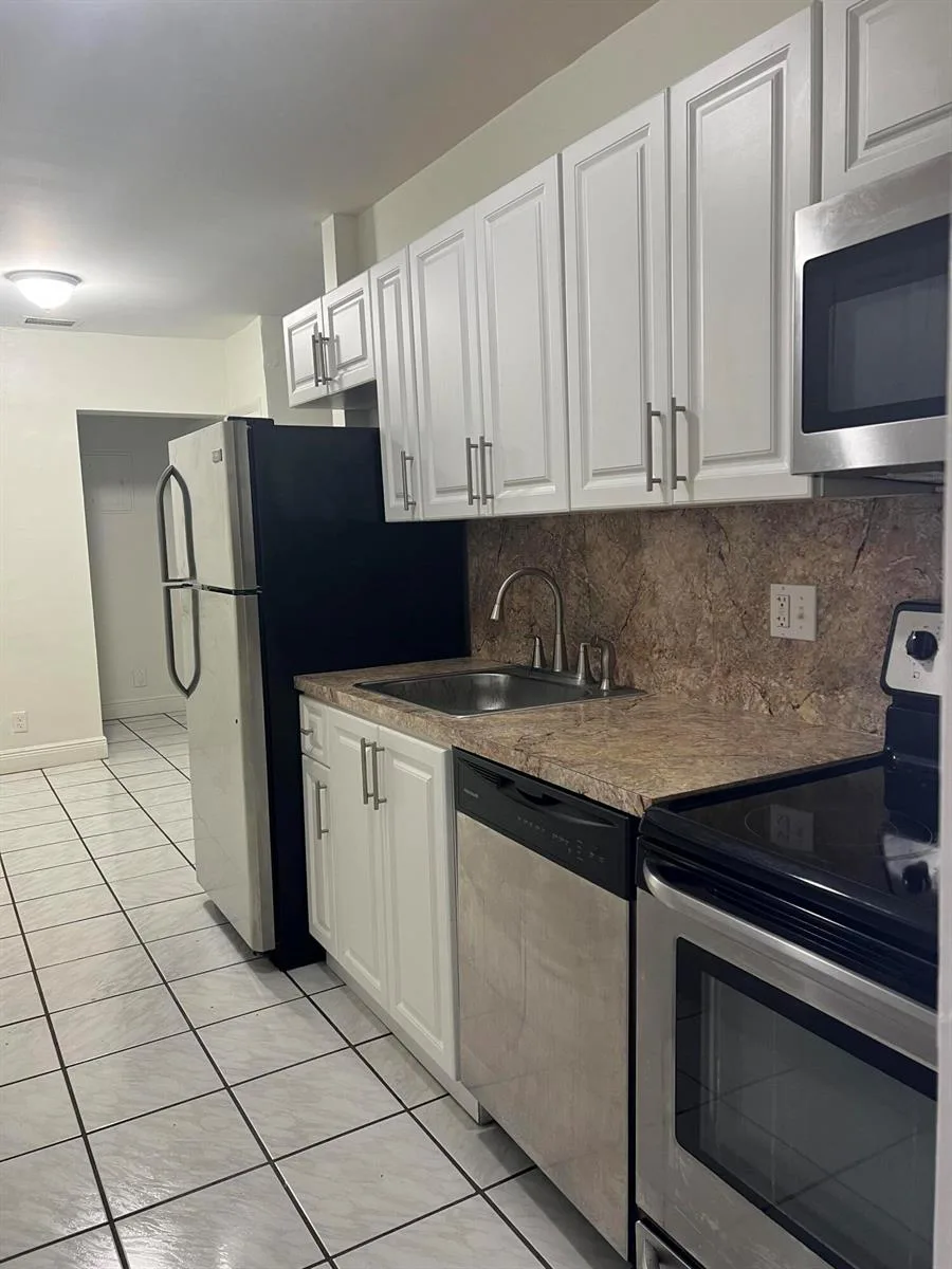 2600 S OCEAN Drive # S303, Hollywood, FL 33019
